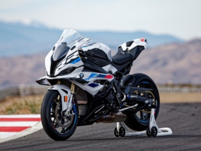 The BMW S1000RR: the perfect combination of power and elegance