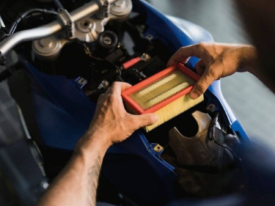How to clean and when to replace BMW motorcycle air filters?