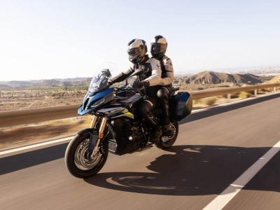 Motorcycle duo: the importance of properly equipping your passenger | BMW Motorr